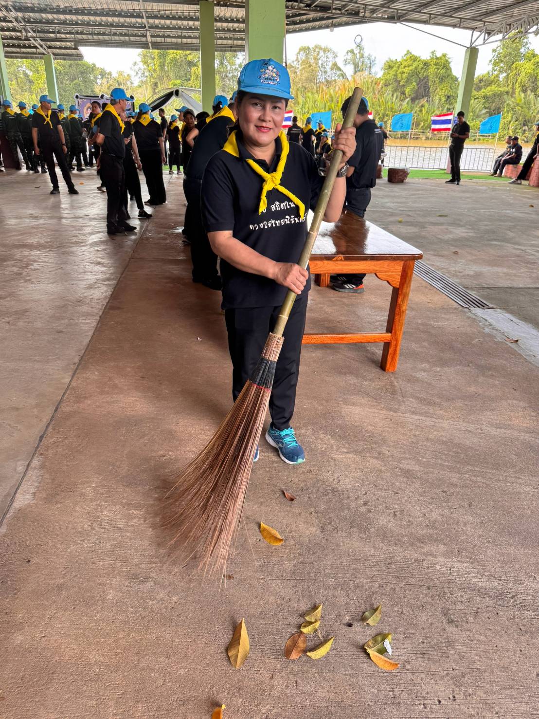 title - ส.ป.ก.จันทบุรี เข้าร่วมกิจกรรมจิตอาสาเนื่องในวันคล้ายวันเฉลิมพระชนมพรรษา สมเด็จพระนางเจ้าสิริกิติ์ พระบรมราชินีนาถ พระบรมราชชนนีพันปีหลวง (วันแม่แห่งชาติ)